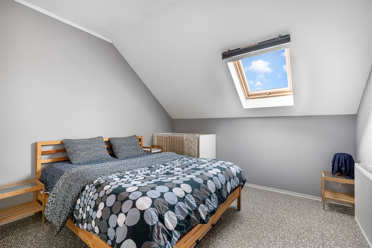DUPLEX APPARTEMENT MET 2 SLAAPKAMERS TE PAAL