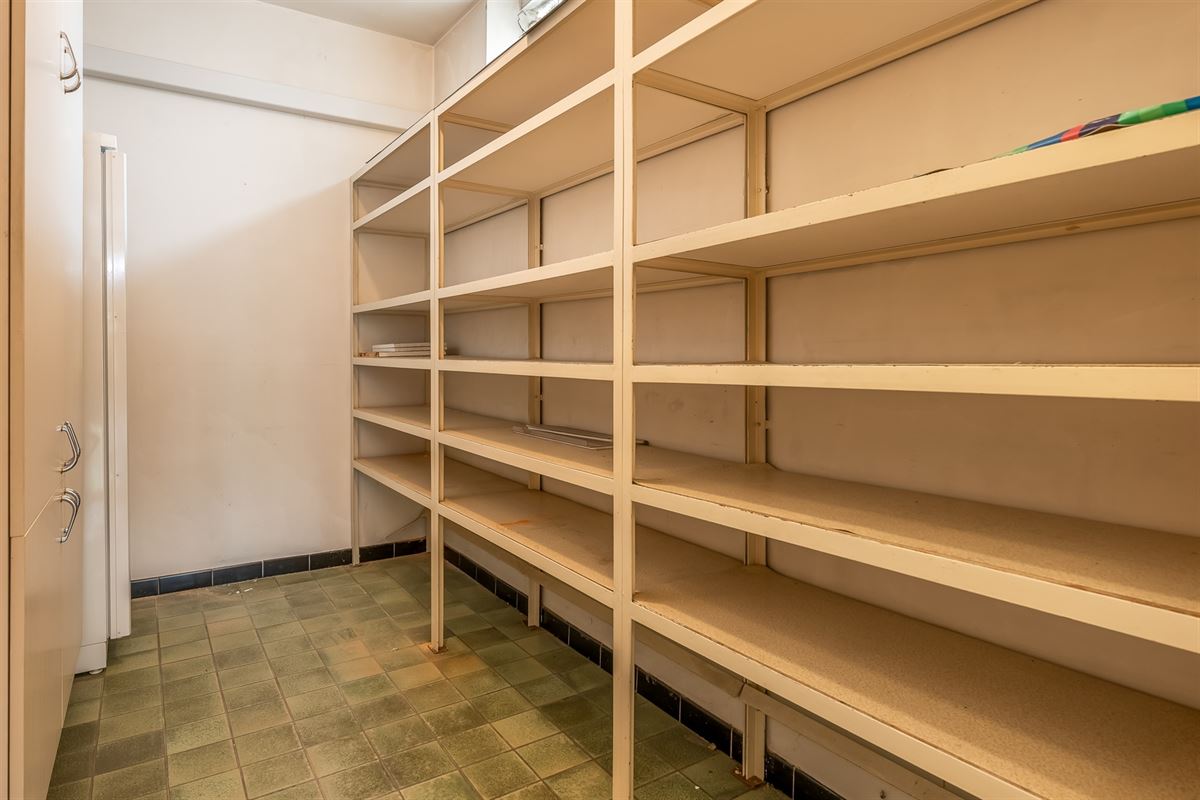 UNIEK APPARTEMENT (215M2!) MET VERANDA, TUIN, 4 SLPKS EN LIFT IN CENTRUM BALEN