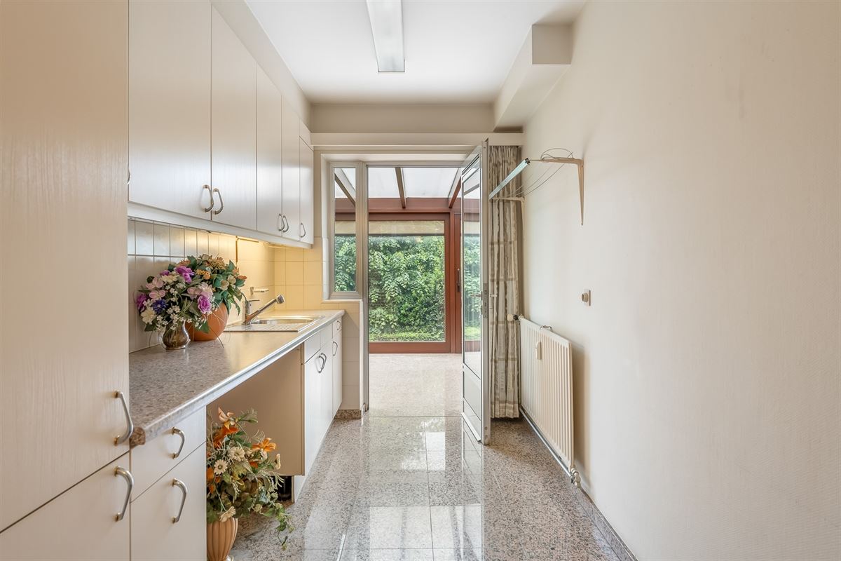 UNIEK APPARTEMENT (215M2!) MET VERANDA, TUIN, 4 SLPKS EN LIFT IN CENTRUM BALEN