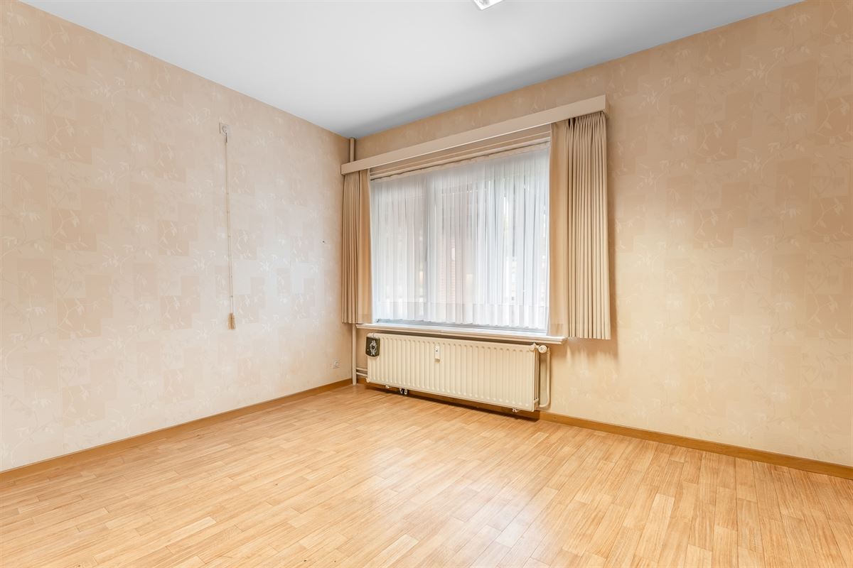 UNIEK APPARTEMENT (215M2!) MET VERANDA, TUIN, 4 SLPKS EN LIFT IN CENTRUM BALEN
