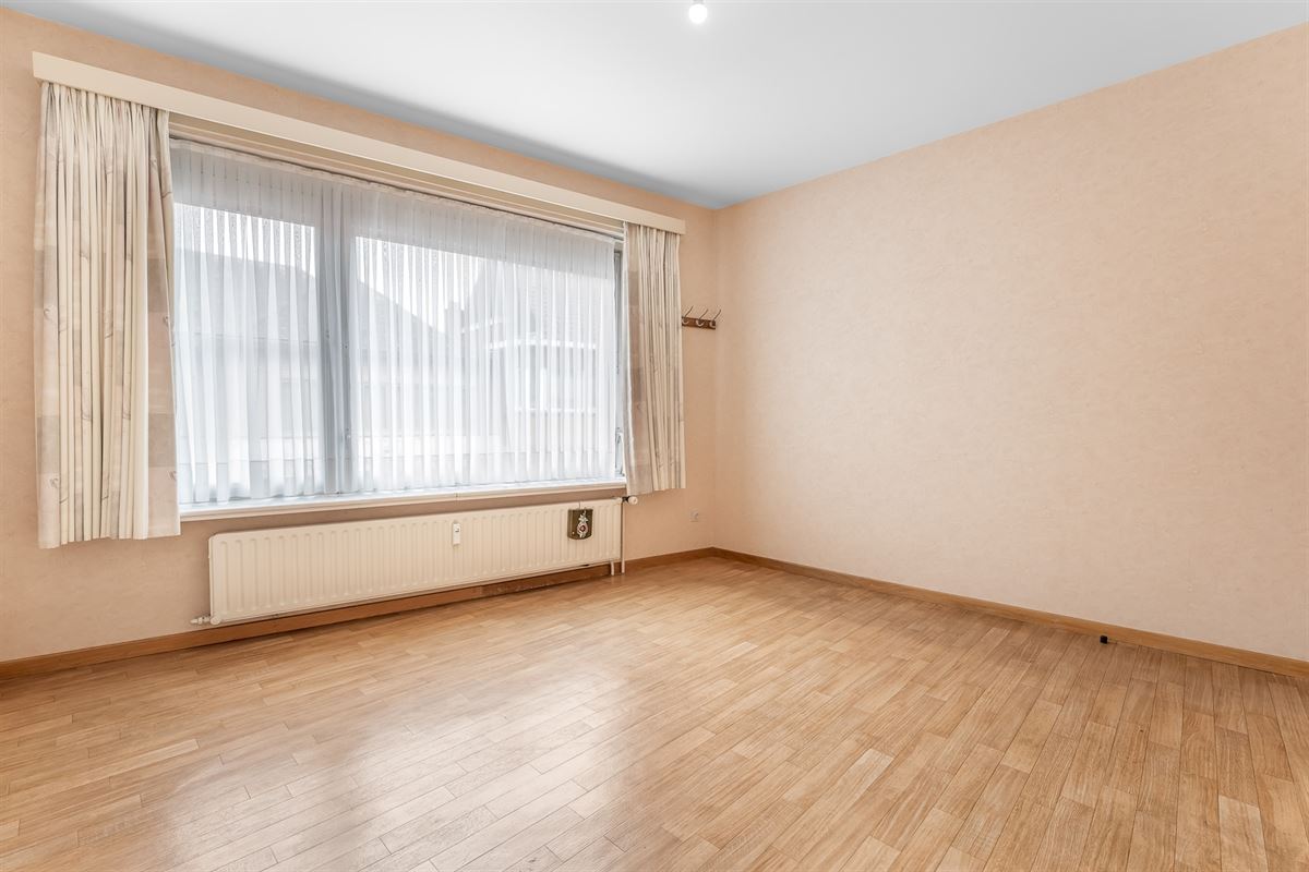 UNIEK APPARTEMENT (215M2!) MET VERANDA, TUIN, 4 SLPKS EN LIFT IN CENTRUM BALEN
