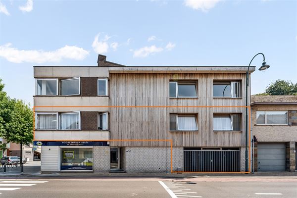UNIEK APPARTEMENT (215M2!) MET VERANDA, TUIN, 4 SLPKS EN LIFT IN CENTRUM BALEN