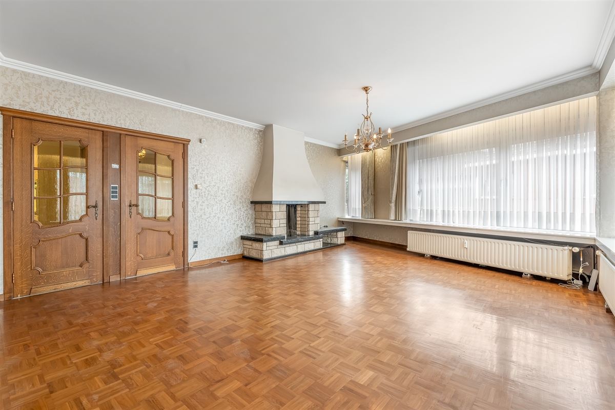 UNIEK APPARTEMENT (215M2!) MET VERANDA, TUIN, 4 SLPKS EN LIFT IN CENTRUM BALEN