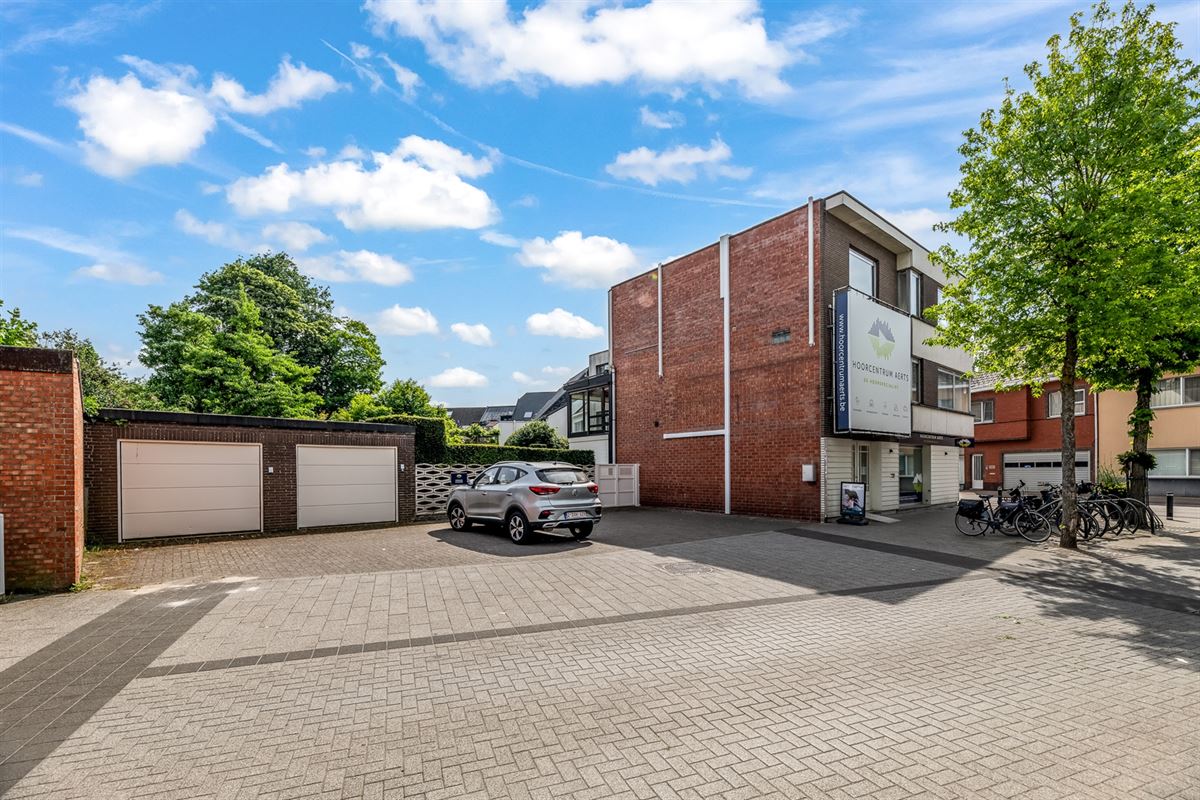 UNIEK APPARTEMENT (215M2!) MET VERANDA, TUIN, 4 SLPKS EN LIFT IN CENTRUM BALEN