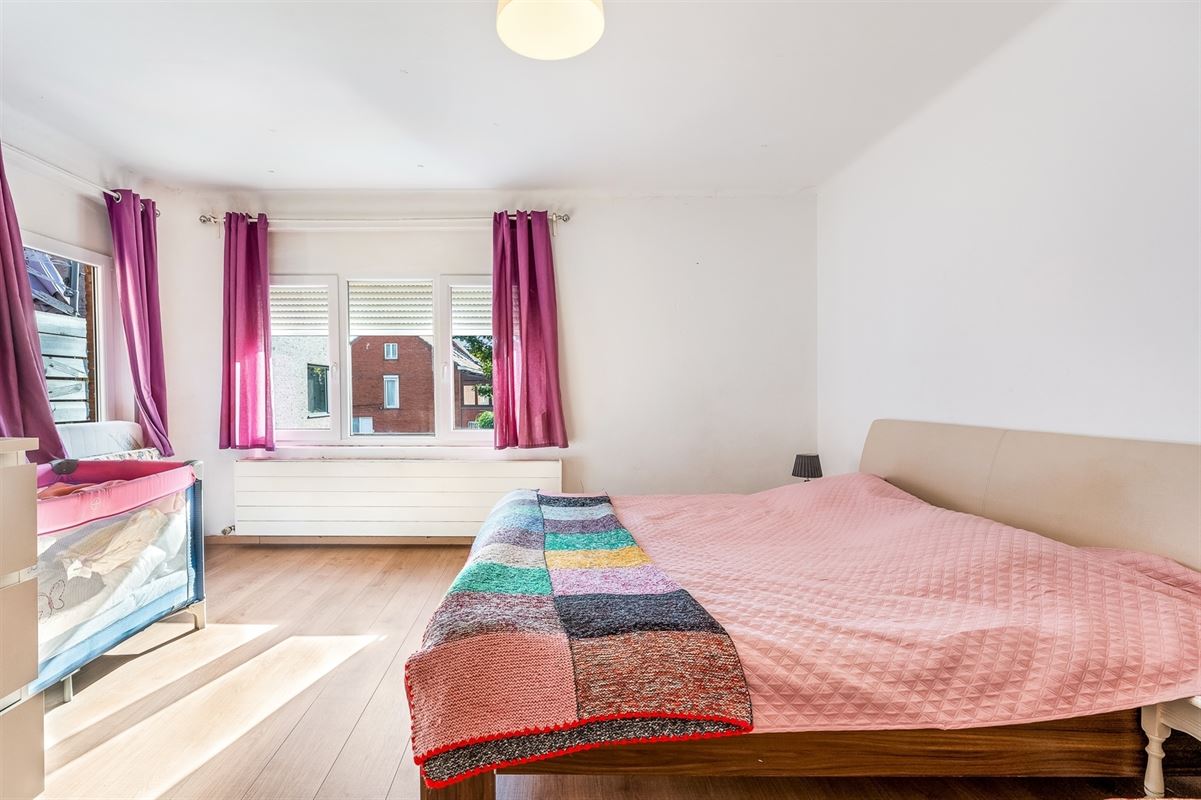 WONING OP UITZONDERLIJK PERCEEL PAL IN HET CENTRUM VAN BALEN