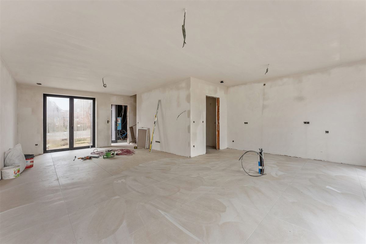 HOOG KWALITATIEVE NIEUWBOUWWONING OP CENTRALE LIGGING IN KOERSEL