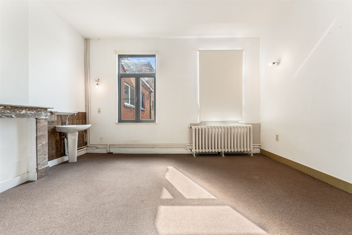 RUIM APPARTEMENT VAN 199 M² MET 2 SLAAPKAMERS, TUIN EN TERRAS OP TOPLOCATIE IN BALEN CENTRUM!