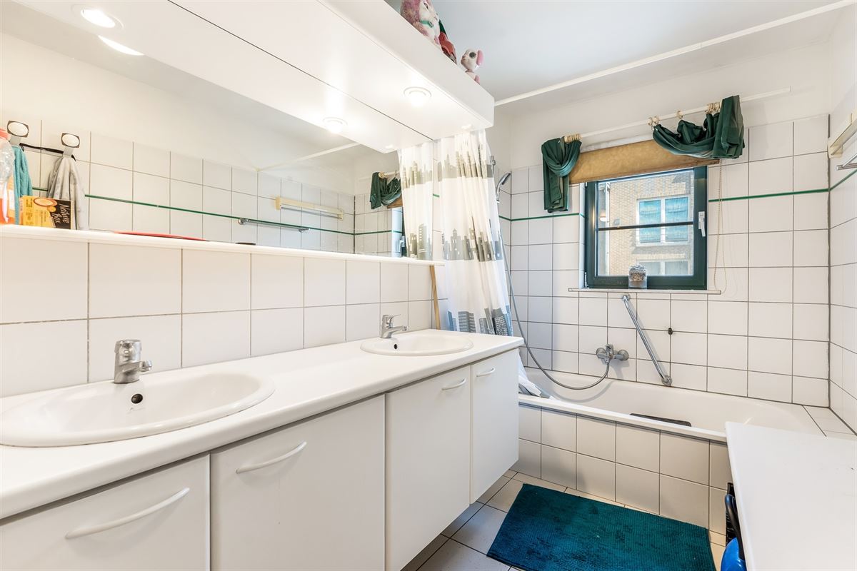 RUIM 2 SLAAPKAMER APPARTEMENT OP CENTRALE LIGGING IN BERINGEN CENTRUM