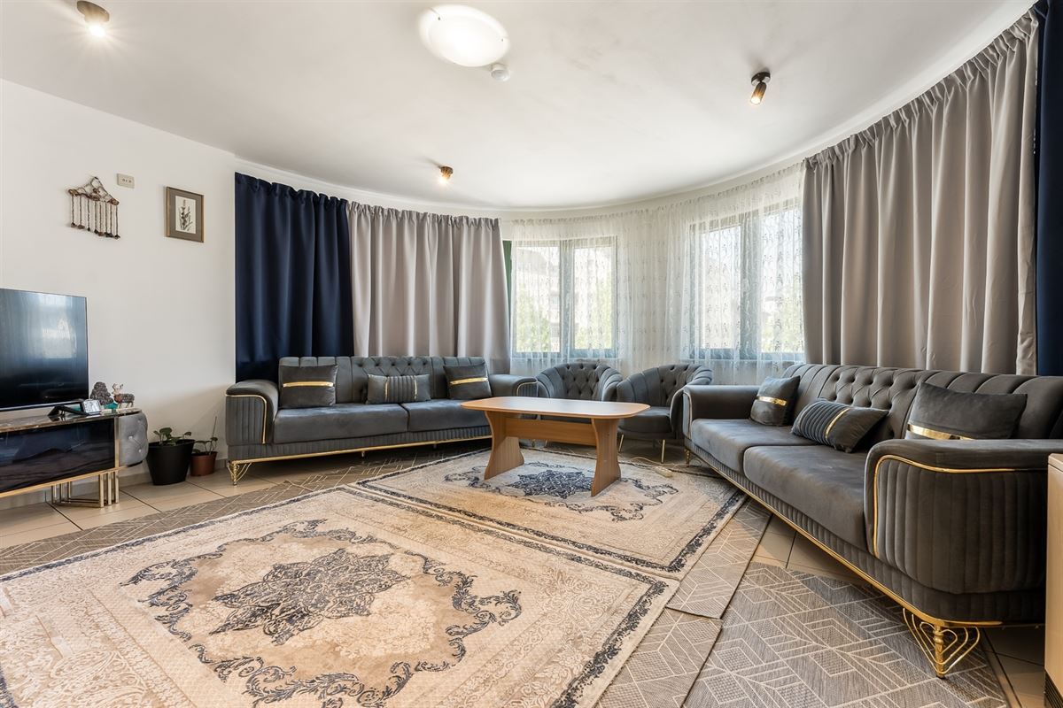 RUIM 2 SLAAPKAMER APPARTEMENT OP CENTRALE LIGGING IN BERINGEN CENTRUM