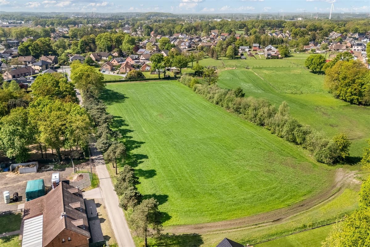 UNIEK EIGENDOM TE PAAL OP PERCEEL VAN MAAR LIEFST 1,2 HECTARE