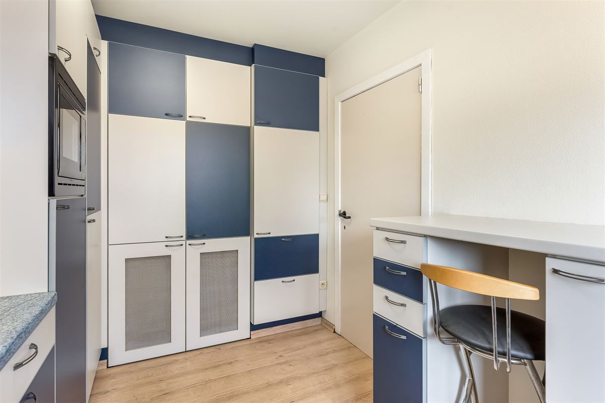 INSTAPKLAAR APPARTEMENT MET RUIM ZONNETERRAS PAL IN CENTRUM BALEN