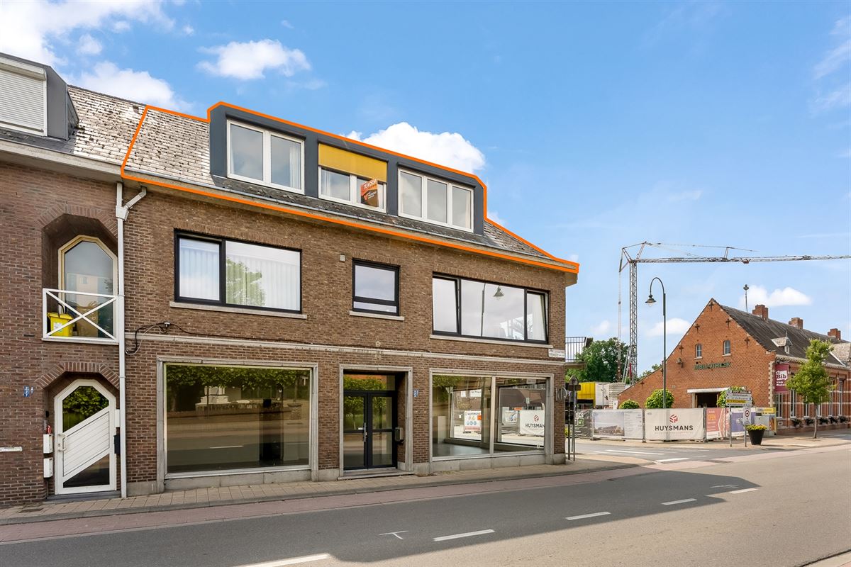 INSTAPKLAAR APPARTEMENT MET RUIM ZONNETERRAS PAL IN CENTRUM BALEN
