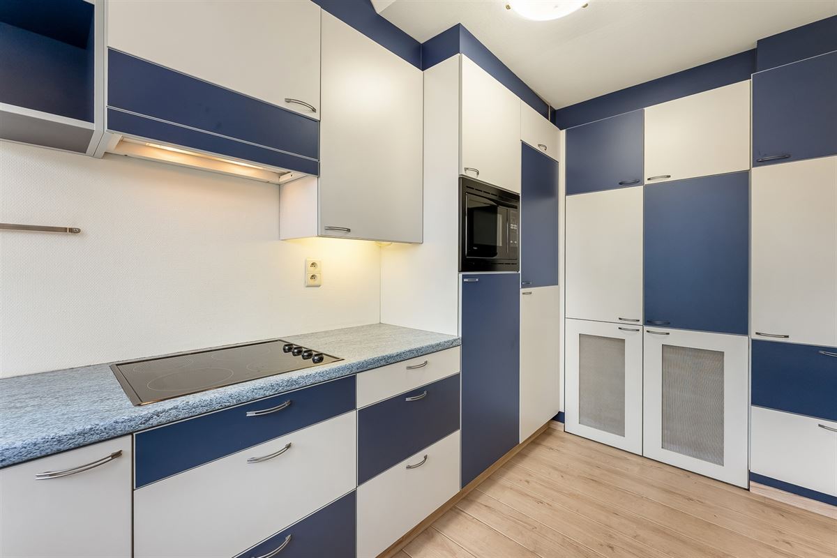 INSTAPKLAAR APPARTEMENT MET RUIM ZONNETERRAS PAL IN CENTRUM BALEN