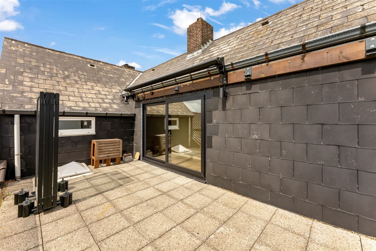INSTAPKLAAR APPARTEMENT MET RUIM ZONNETERRAS PAL IN CENTRUM BALEN