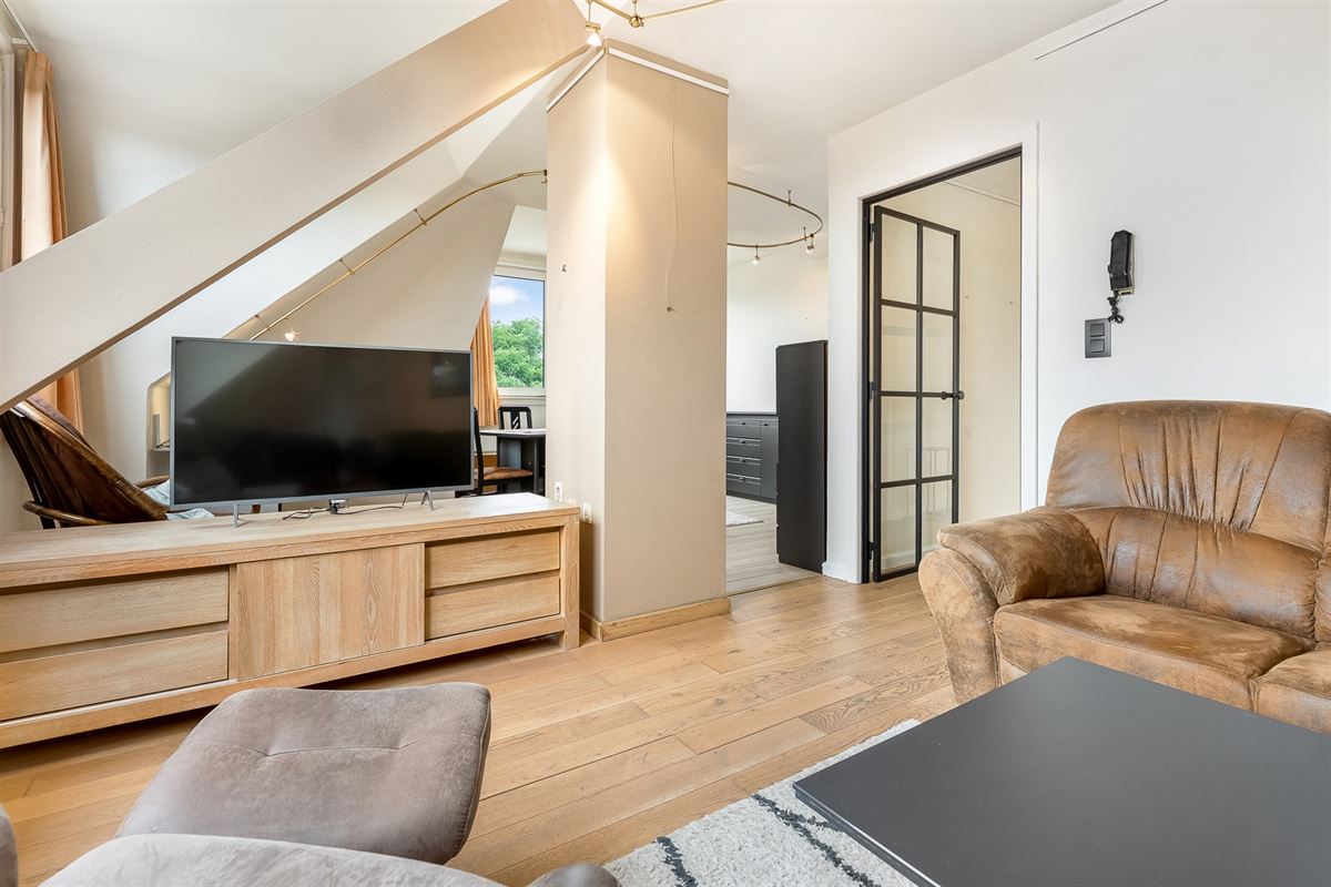 INSTAPKLAAR APPARTEMENT MET RUIM ZONNETERRAS PAL IN CENTRUM BALEN
