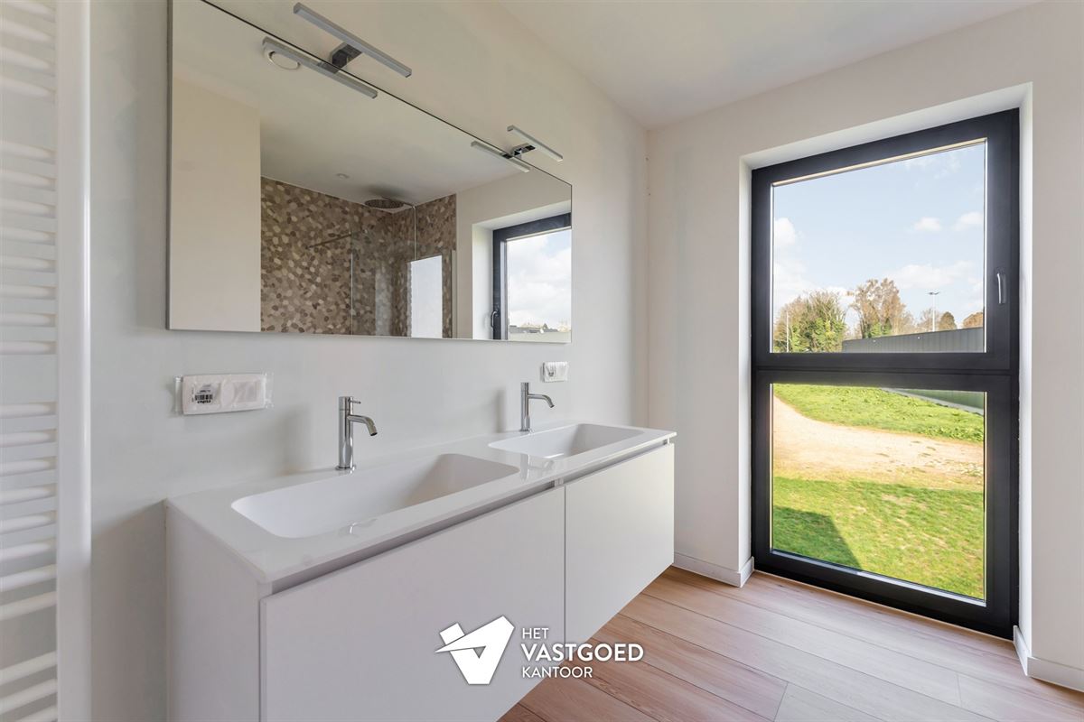 HOOGKWALITATIEVE, ENERGIEZUINIGE NIEUWBOUWWONING NABIJ CENTRUM BALEN