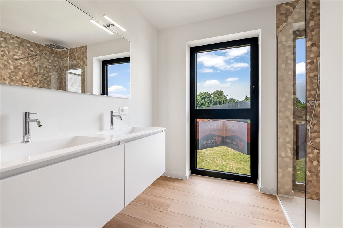 HOOGKWALITATIEVE, ENERGIEZUINIGE NIEUWBOUWWONING NABIJ CENTRUM BALEN