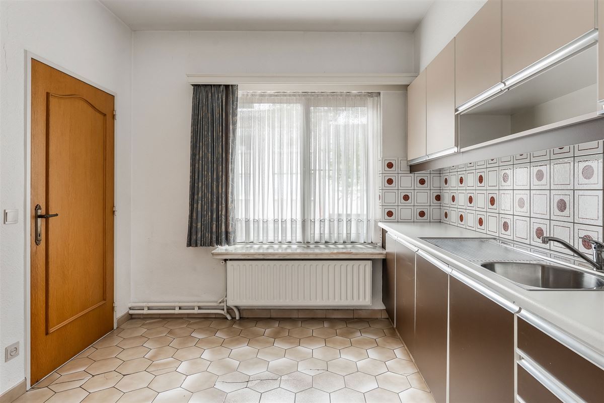 CENTRAAL GELEGEN, RUIME WONING (415M2)