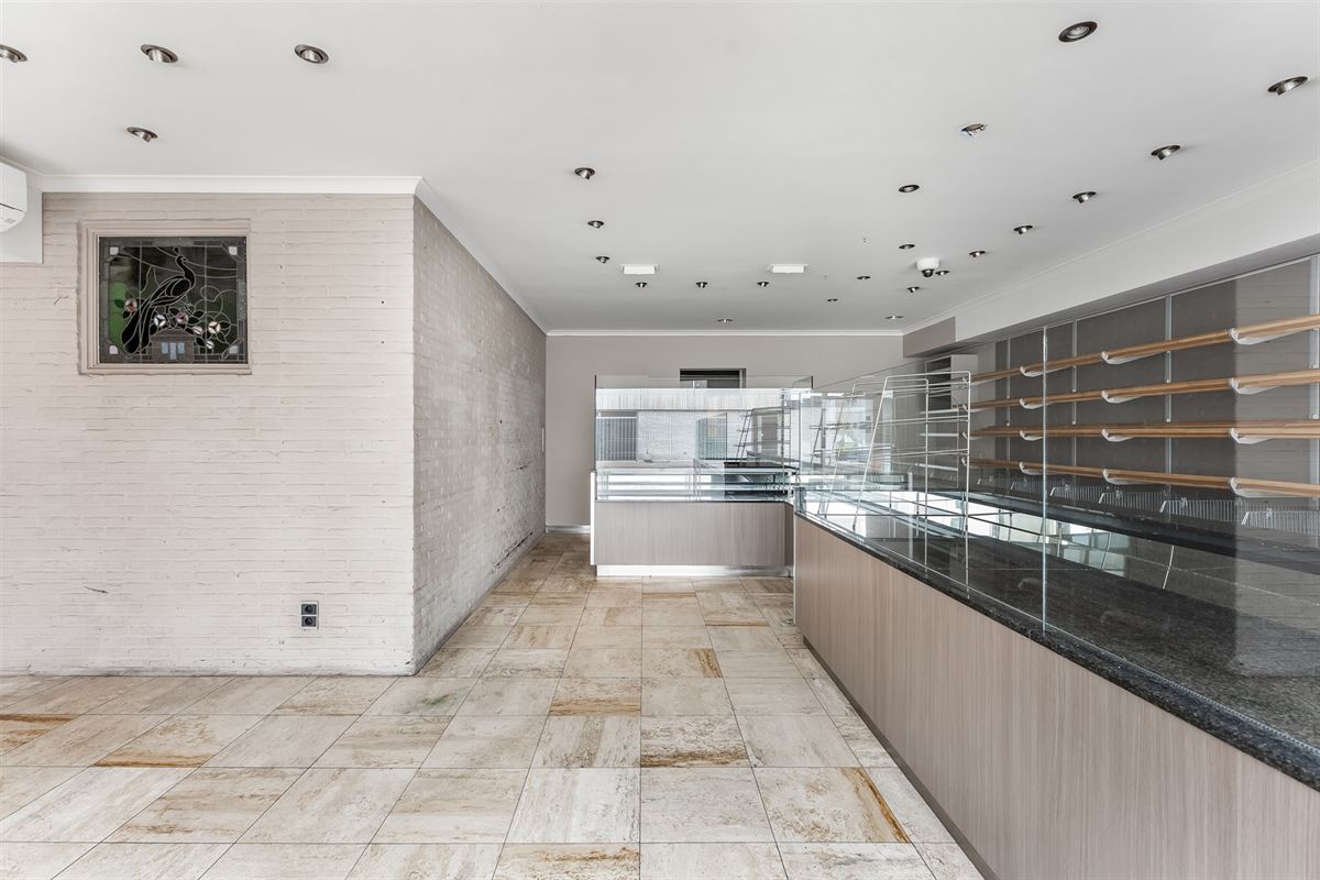 CENTRAAL GELEGEN, RUIME WONING (415M2)