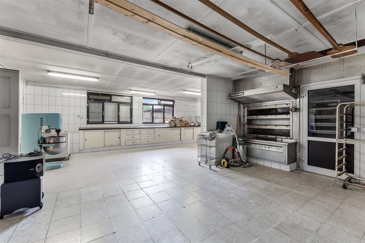 CENTRAAL GELEGEN, RUIME WONING (415M2)