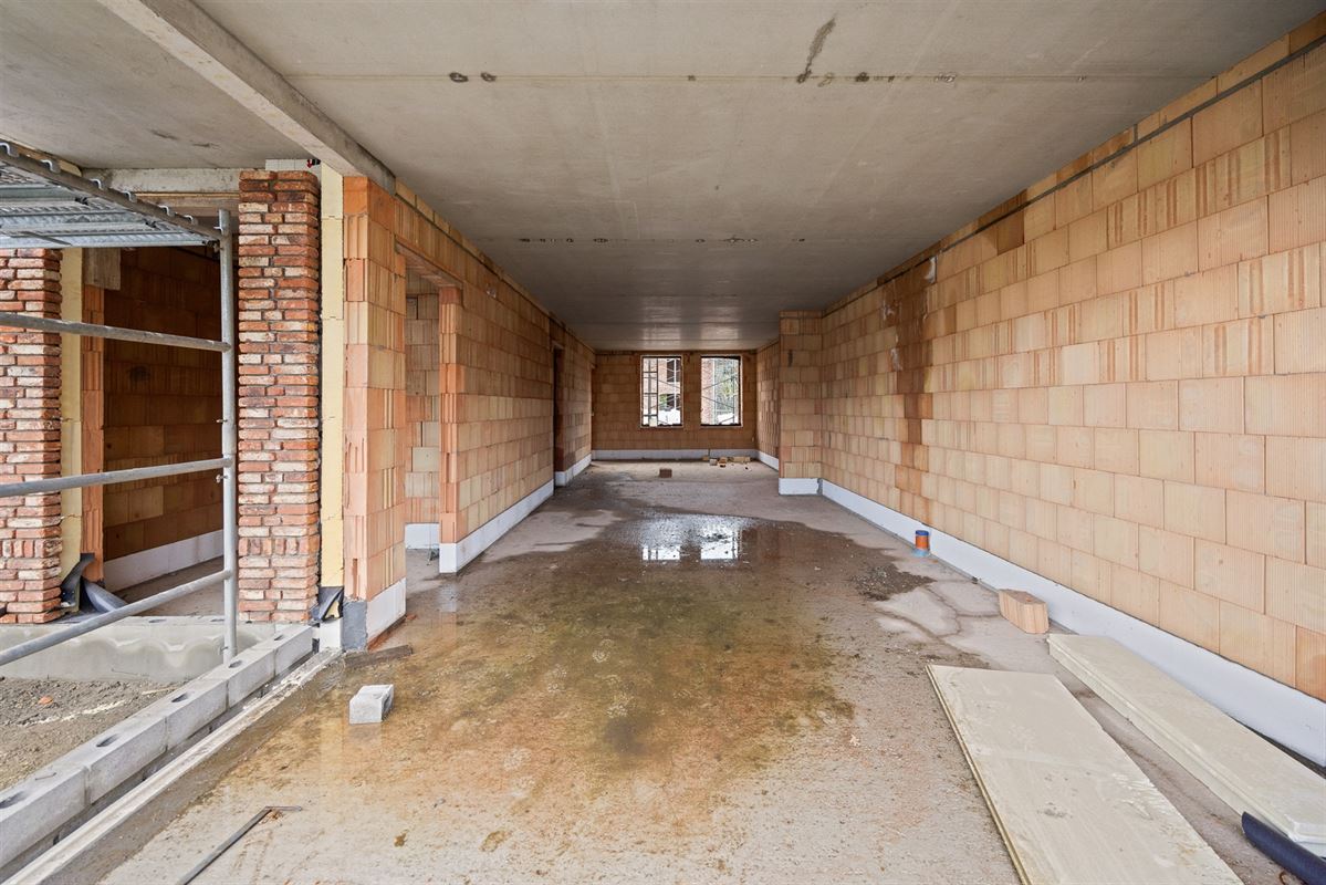 NIEUWBOUWWONING MET 3 SLAAPKAMERS UITERST CENTRAAL DOCH RUSTIG GELEGEN TE ZONHOVEN