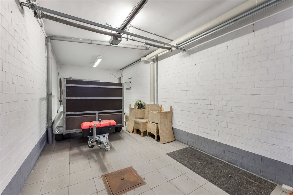CENTRAAL GELEGEN, RUIME WONING (415M2)