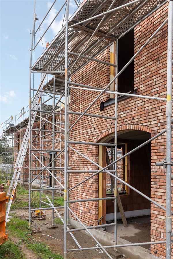 NIEUWBOUWWONING MET 3 SLAAPKAMERS UITERST CENTRAAL DOCH RUSTIG GELEGEN TE ZONHOVEN