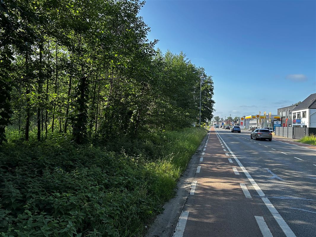 PERCEEL BOUWGROND OP UITERST COMMERCIËLE LOCATIE LANGS DE KOOLMIJNLAAN TE BERINGEN