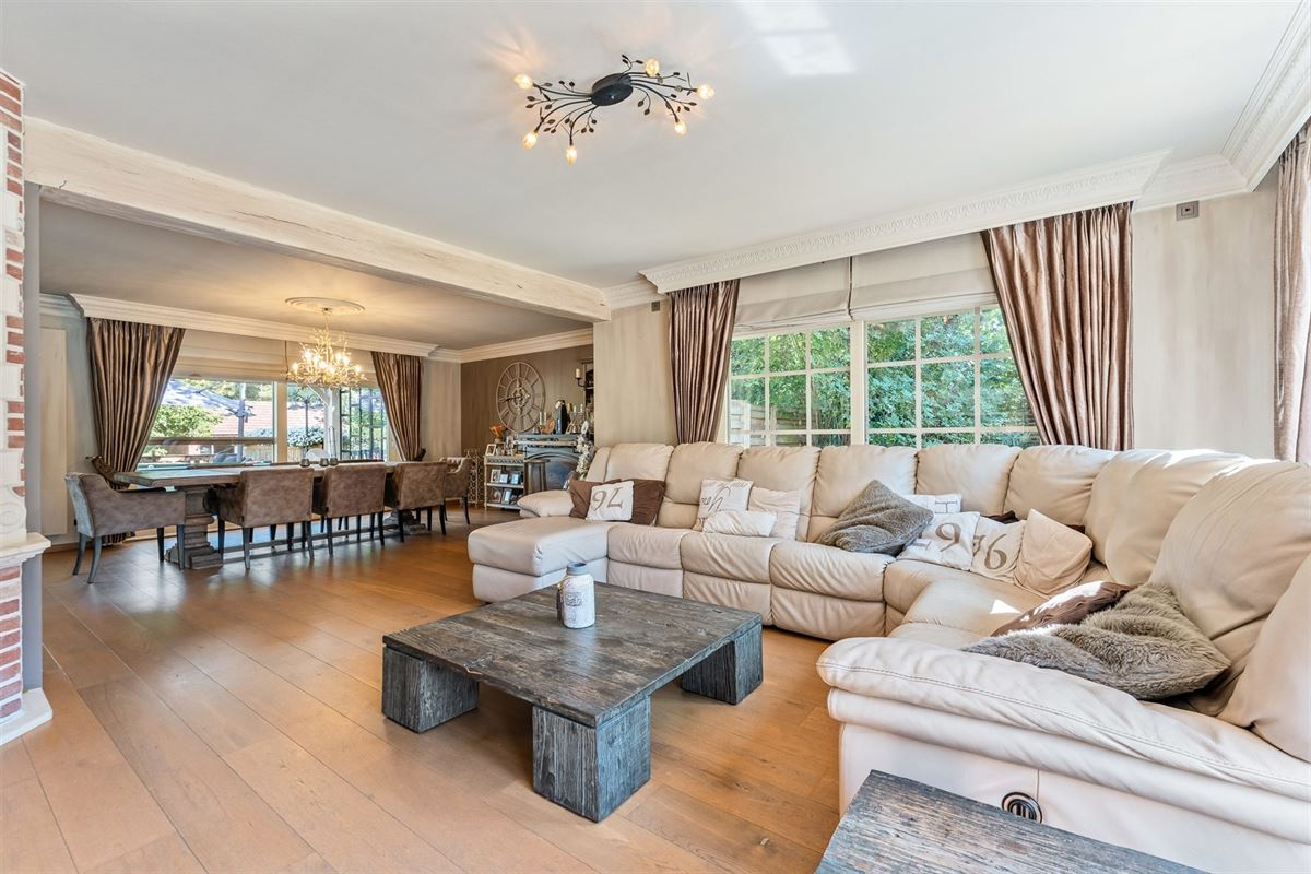 PERFECT ONDERHOUDEN WONING OP EEN PRACHTIG PERCEEL VAN 1,3 HECTARE IN KOERSEL