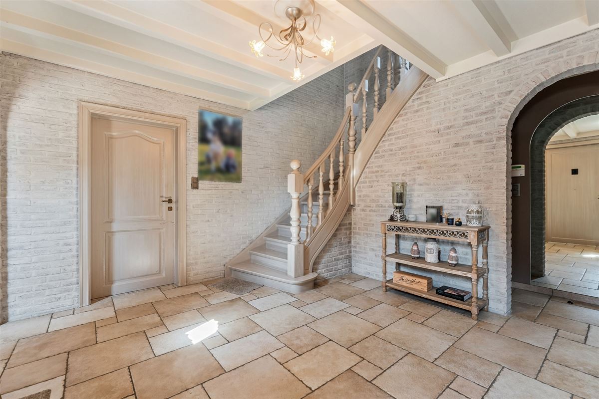 PERFECT ONDERHOUDEN WONING OP EEN PRACHTIG PERCEEL VAN 1,3 HECTARE IN KOERSEL