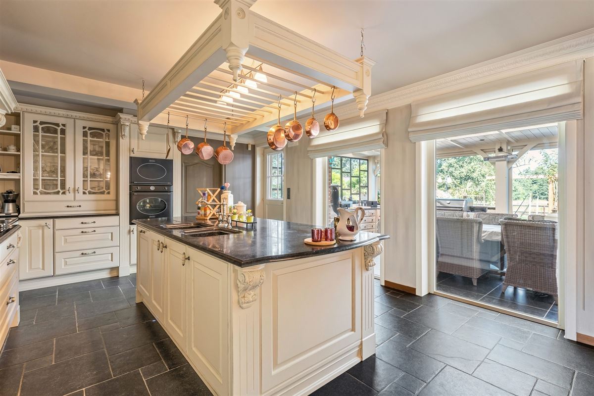 PERFECT ONDERHOUDEN WONING OP EEN PRACHTIG PERCEEL VAN 1,3 HECTARE IN KOERSEL