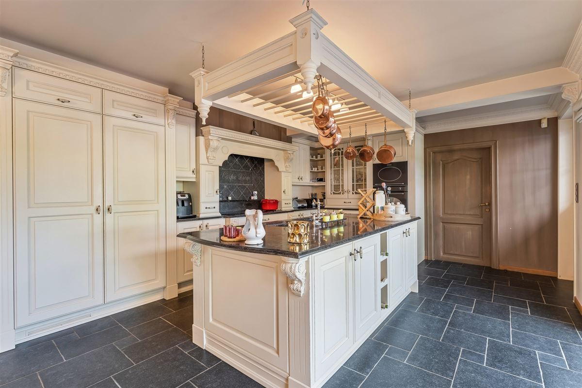 PERFECT ONDERHOUDEN WONING OP EEN PRACHTIG PERCEEL VAN 1,3 HECTARE IN KOERSEL
