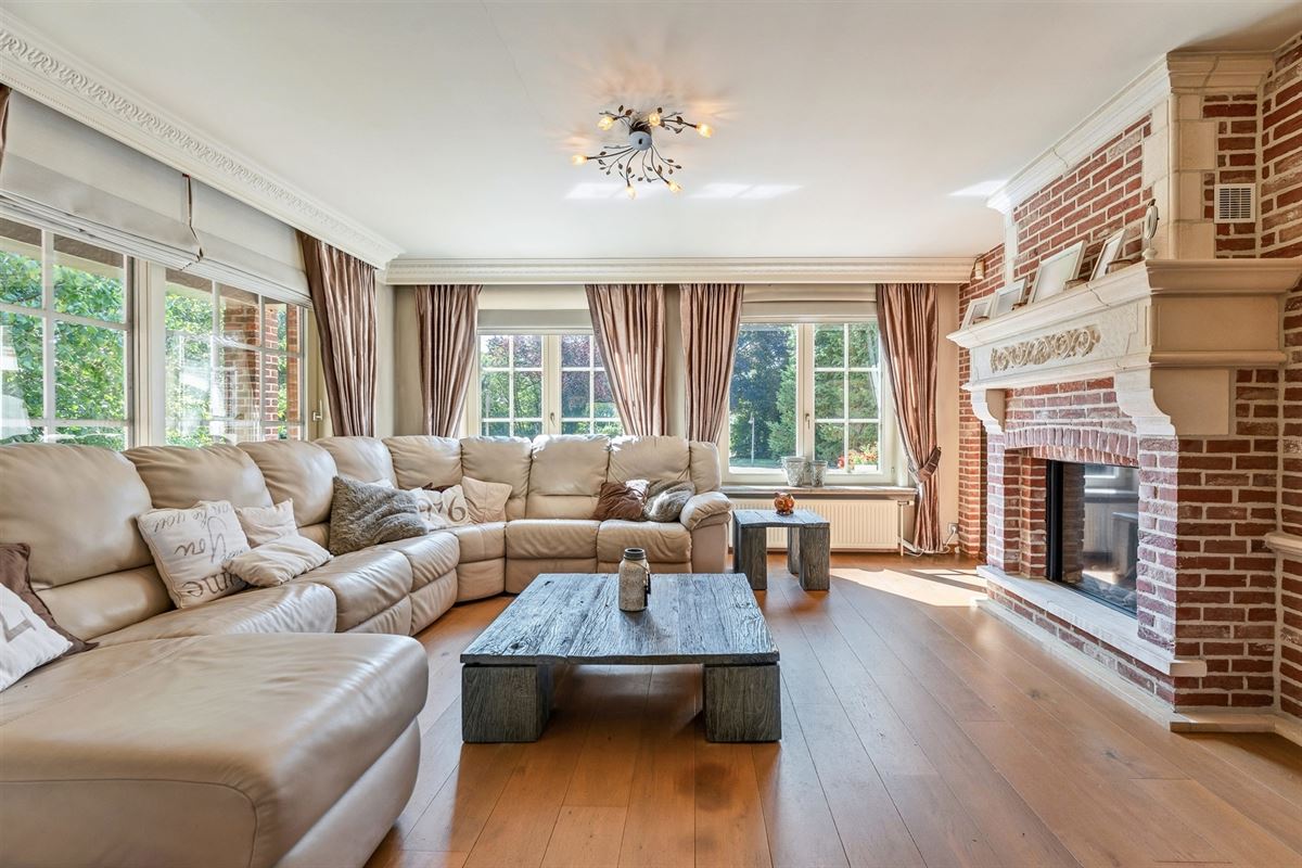 PERFECT ONDERHOUDEN WONING OP EEN PRACHTIG PERCEEL VAN 1,3 HECTARE IN KOERSEL