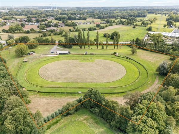 PERCEEL VAN CIRCA 6 HECTARE LANDSCHAPPELIJK WAARDEVOL AGRARISCH GEBIED TE PAAL