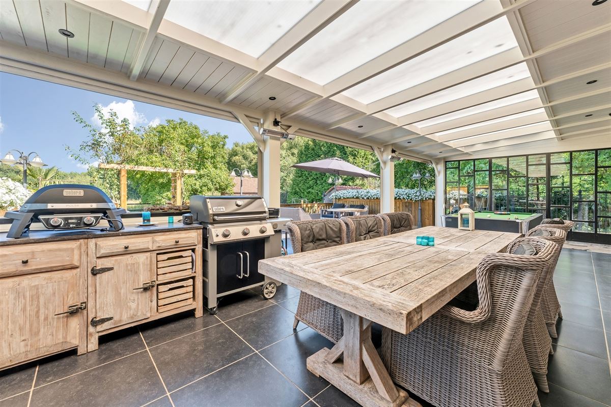 PERFECT ONDERHOUDEN WONING OP EEN PRACHTIG PERCEEL VAN 1,3 HECTARE IN KOERSEL