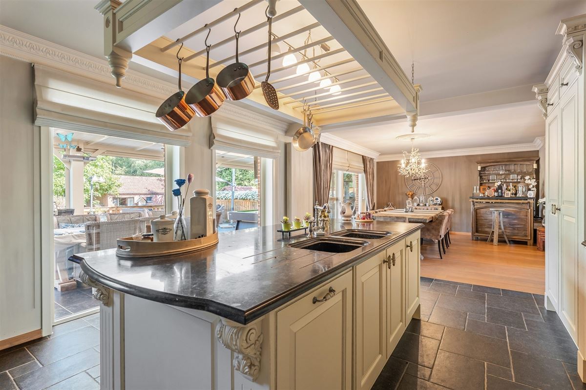 PERFECT ONDERHOUDEN WONING OP EEN PRACHTIG PERCEEL VAN 1,3 HECTARE IN KOERSEL