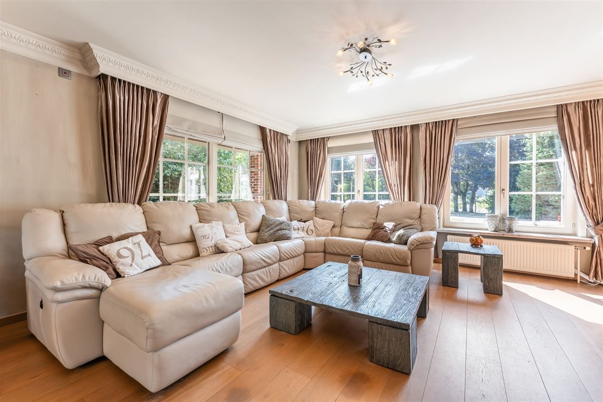 PERFECT ONDERHOUDEN WONING OP EEN PRACHTIG PERCEEL VAN 1,3 HECTARE IN KOERSEL