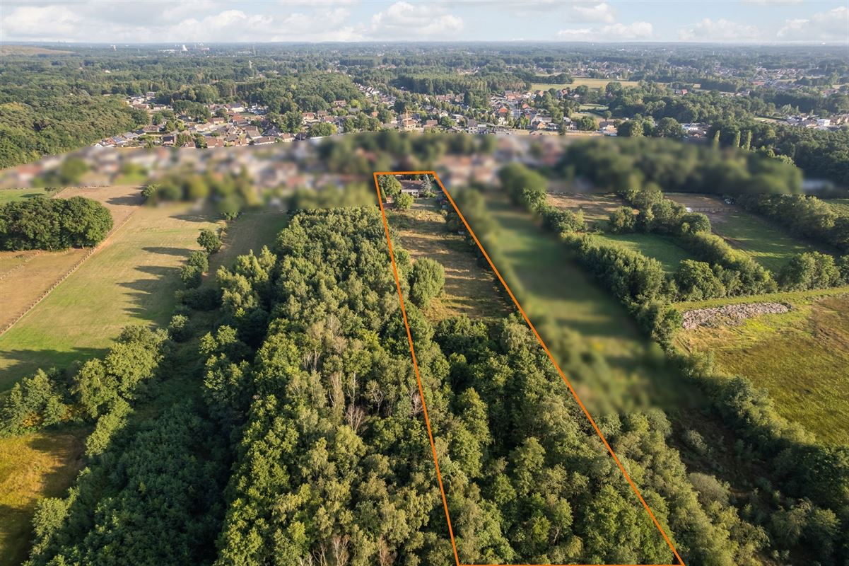 PERFECT ONDERHOUDEN WONING OP EEN PRACHTIG PERCEEL VAN 1,3 HECTARE IN KOERSEL