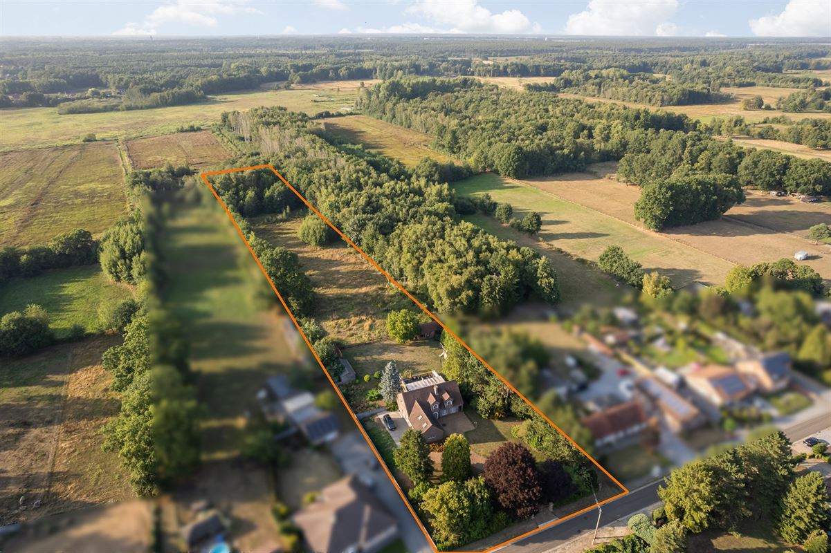 PERFECT ONDERHOUDEN WONING OP EEN PRACHTIG PERCEEL VAN 1,3 HECTARE IN KOERSEL