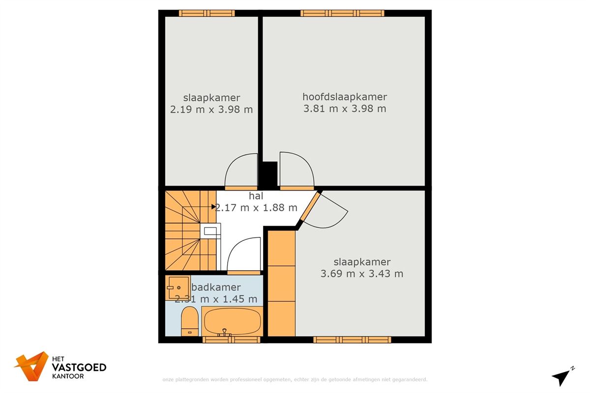 PERFECT ONDERHOUDEN WONING MET ACHTERINRIT NAAR TUIN IN BERINGEN CENTRUM