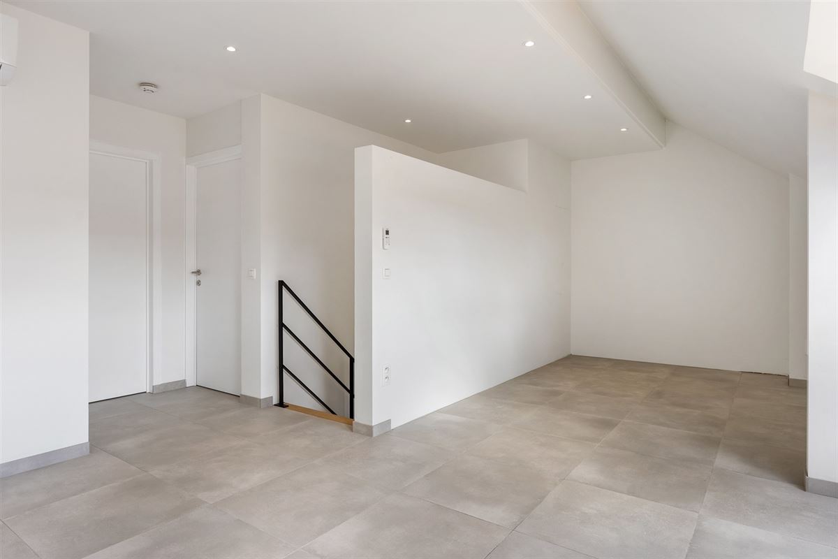 RECENT GERENOVEERDE WONING (175M²) MET HOBBY-/WERKRUIMTE VAN 212M² IN HASSELT CENTRUM