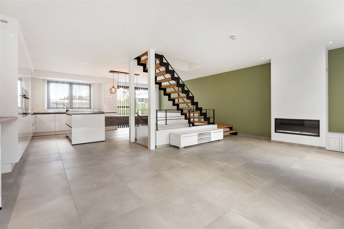 RECENT GERENOVEERDE WONING (175M²) MET HOBBY-/WERKRUIMTE VAN 212M² IN HASSELT CENTRUM