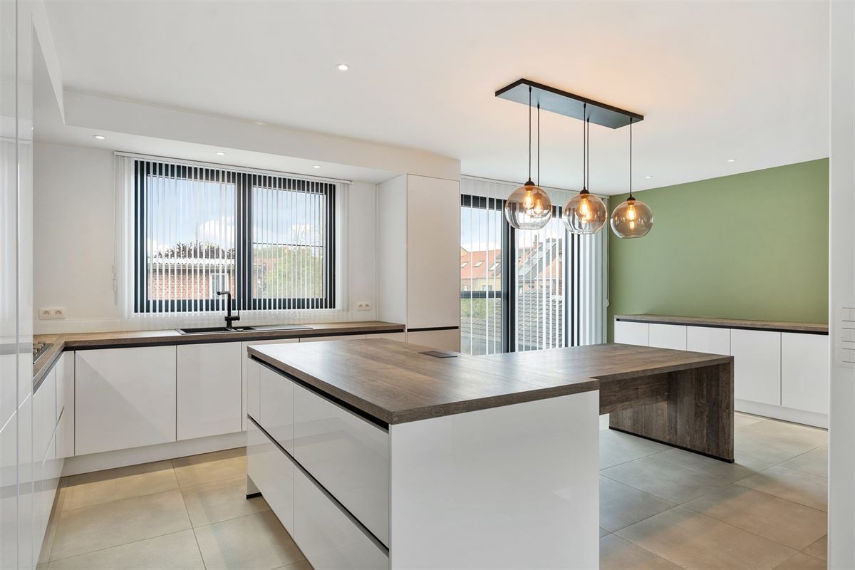 RECENT GERENOVEERDE WONING (175M²) MET HOBBY-/WERKRUIMTE VAN 212M² IN HASSELT CENTRUM