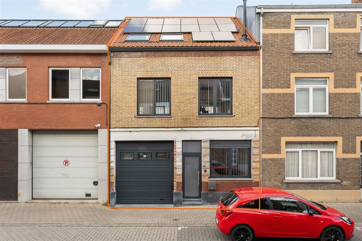 RECENT GERENOVEERDE WONING (175M²) MET HOBBY-/WERKRUIMTE VAN 212M² IN HASSELT CENTRUM