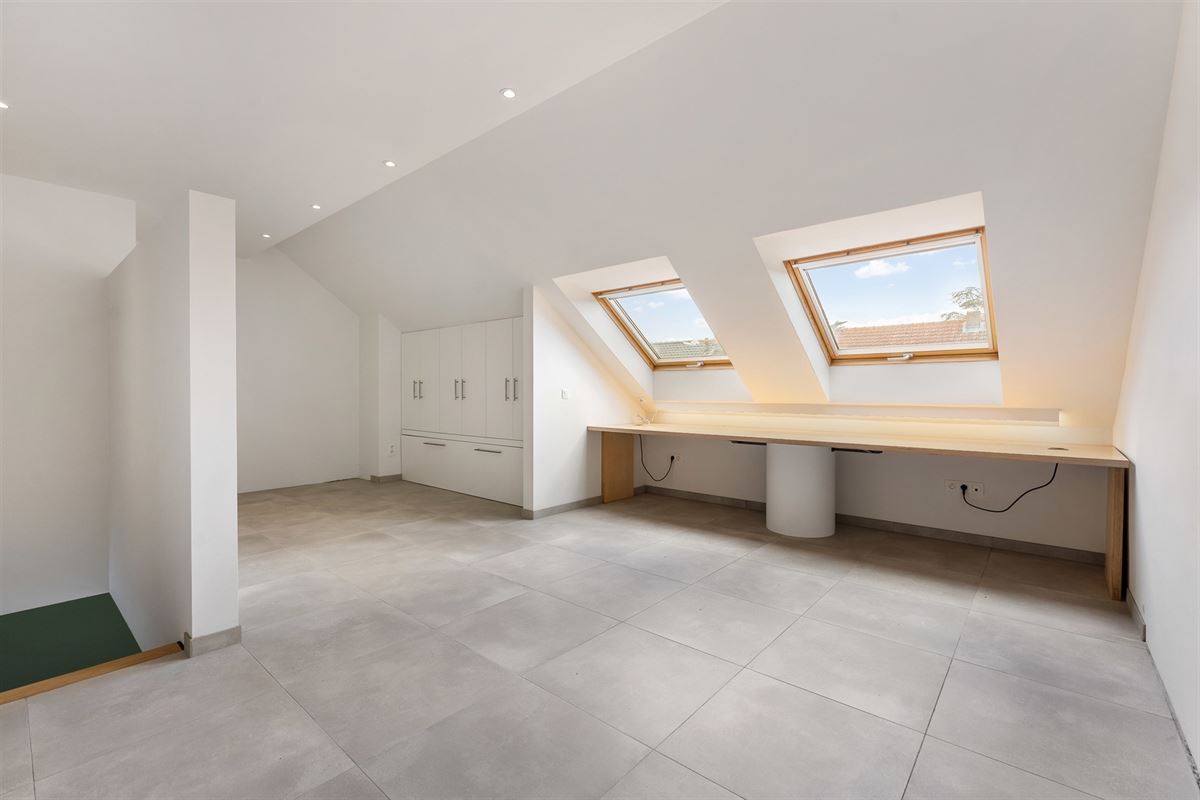 RECENT GERENOVEERDE WONING (175M²) MET HOBBY-/WERKRUIMTE VAN 212M² IN HASSELT CENTRUM