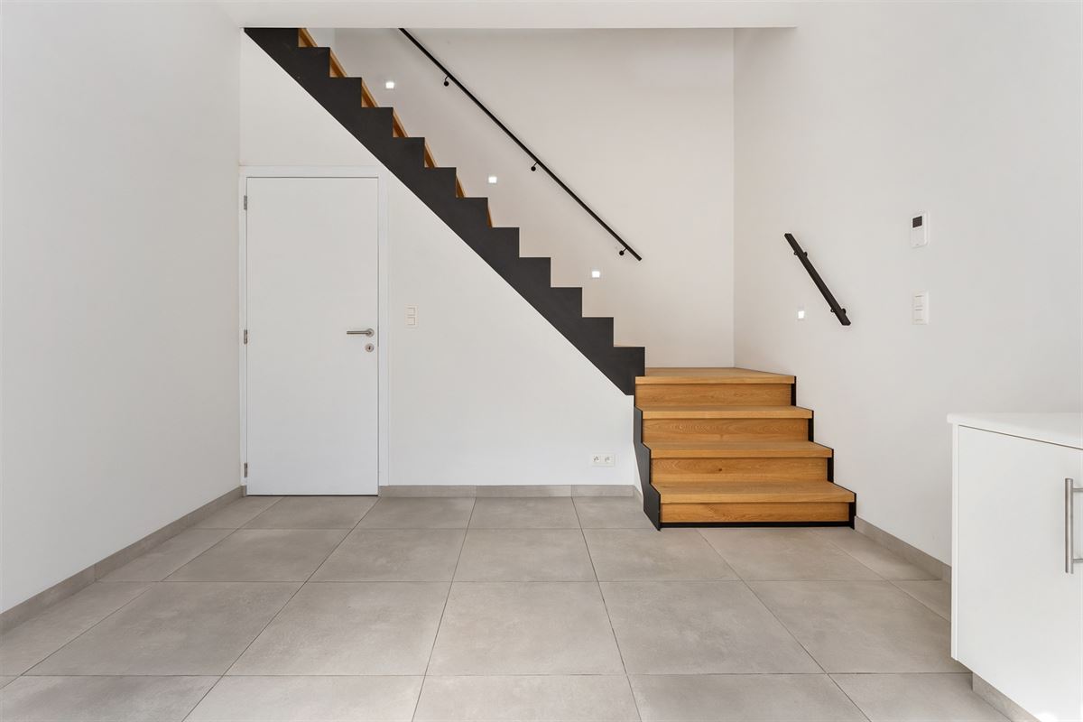 RECENT GERENOVEERDE WONING (175M²) MET HOBBY-/WERKRUIMTE VAN 212M² IN HASSELT CENTRUM