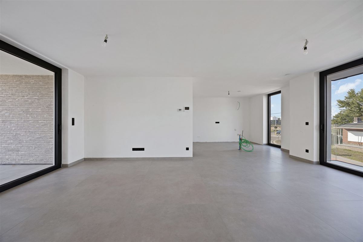 NIEUWBOUW APPARTEMENT VAN 105M² MET 2 SLAAPKAMERS EN TERRASSEN MET MOGELIJKHEID TOT AANKOOP 6% BTW!
