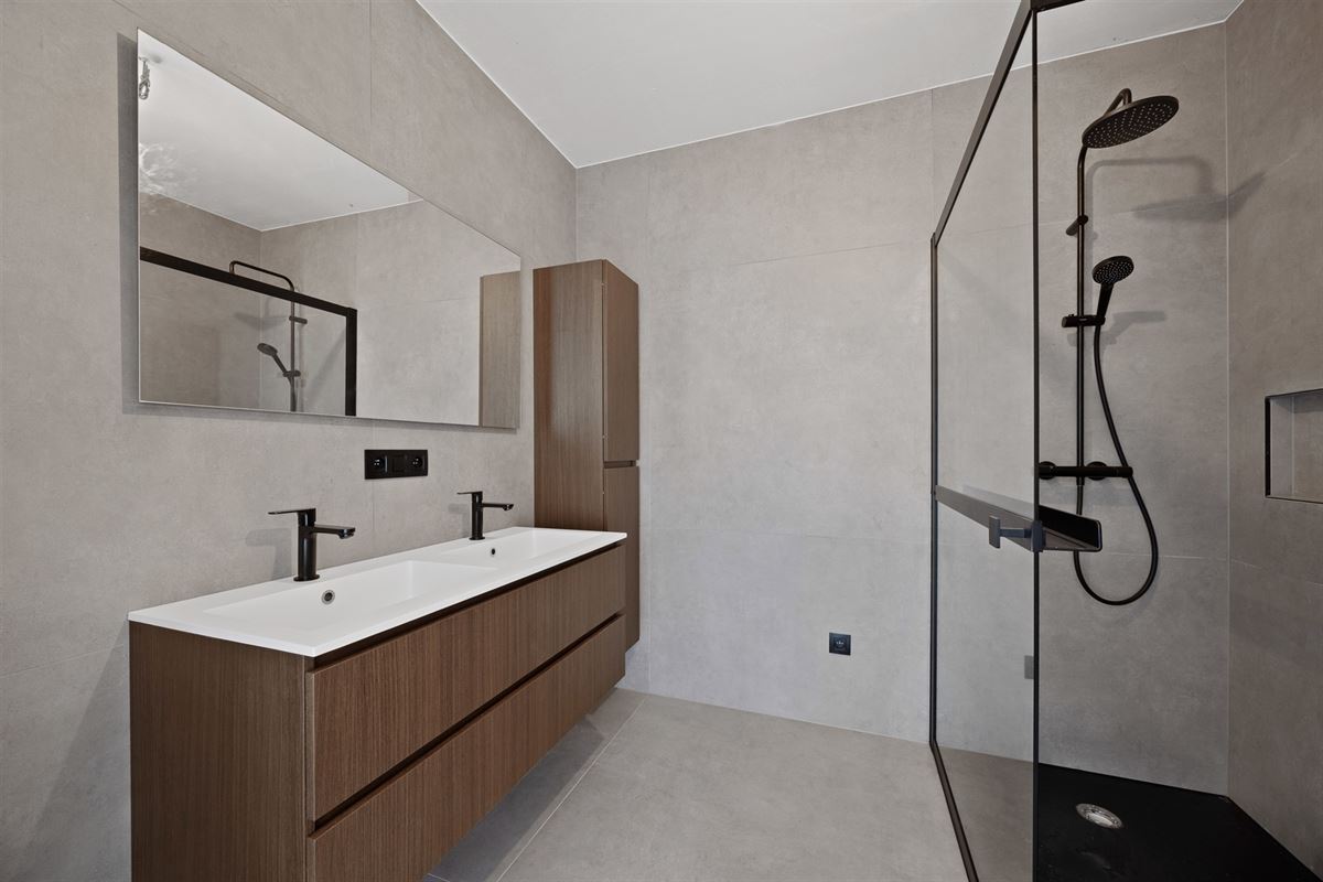 NIEUWBOUW APPARTEMENT VAN 105M² MET 2 SLAAPKAMERS EN TERRASSEN MET MOGELIJKHEID TOT AANKOOP 6% BTW!