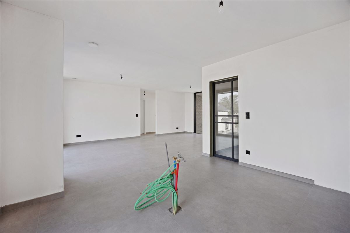 NIEUWBOUW APPARTEMENT VAN 105M² MET 2 SLAAPKAMERS EN TERRASSEN MET MOGELIJKHEID TOT AANKOOP 6% BTW!