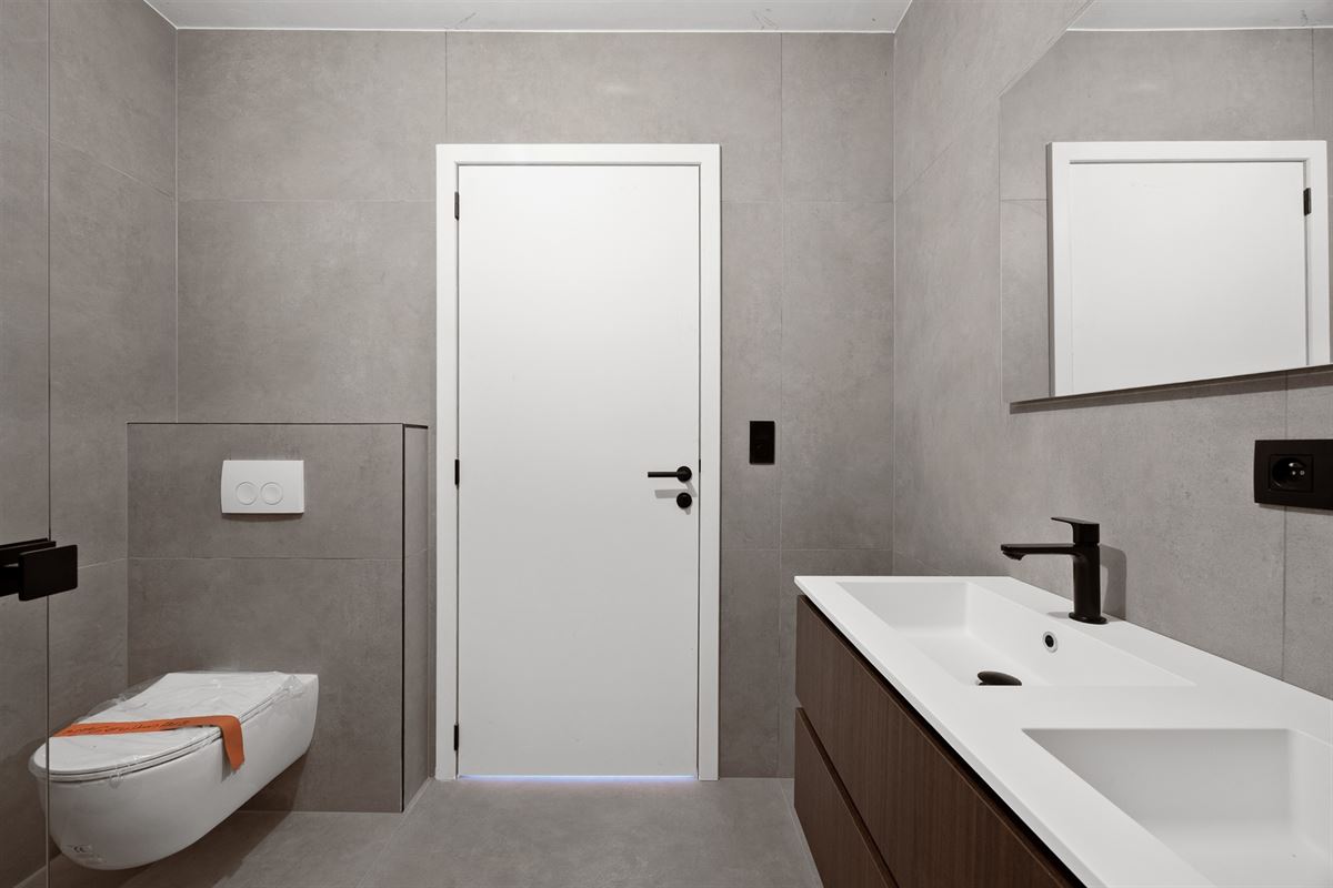 NIEUWBOUW APPARTEMENT VAN 105M² MET 2 SLAAPKAMERS EN TERRASSEN MET MOGELIJKHEID TOT AANKOOP 6% BTW!